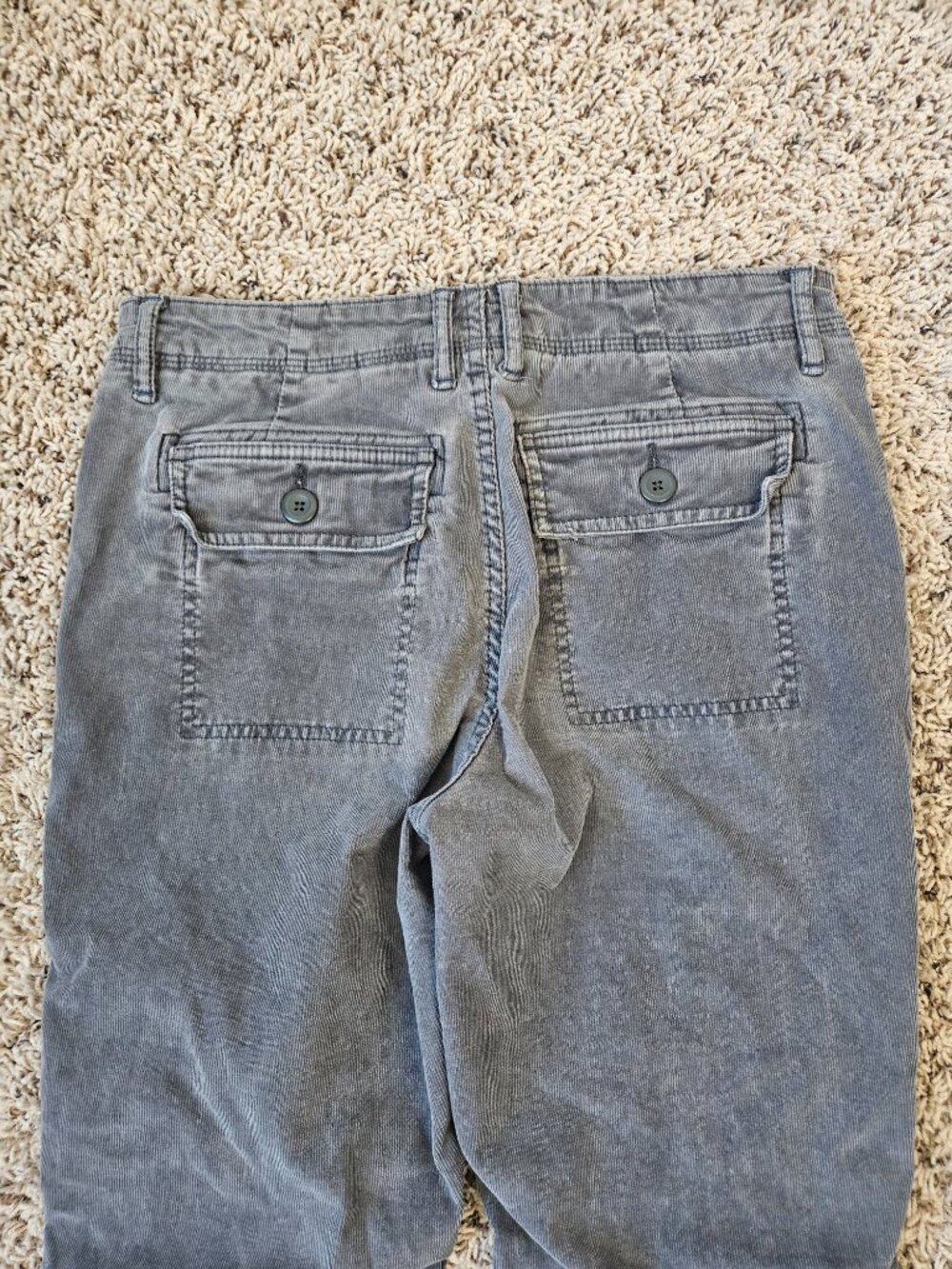 Share L.L Bean Favorite Fit Women's Grey Corduroy Pants Size 4 - Picture 6 of 8